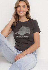 Ciemnoszary T-shirt z Bawełny z Nadrukiem Czapki i Cyrkoniami Penilna. Szare t-shirty damskie Born2be, m, bez wzorów, z bawełny, bez kołnierzyka. Za 34.99 zł.