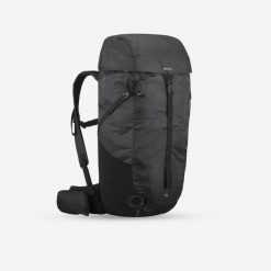 Plecak turystyczny Quechua MH100 35 litrów. Czarne plecaki QUECHUA, bez wzorów, z materiału. Za 179.99 zł.
