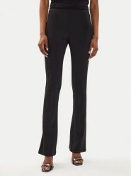 Calvin Klein Spodnie materiałowe K20K207171 Czarny Flare Fit. Czarne spodnie materiałowe damskie Calvin Klein, bez wzorów, z materiału. Za 489.99 zł.