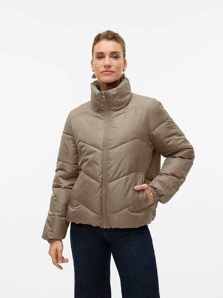 Vero Moda Kurtka pikowana w kolorze beżowym rozmiar: M. Brązowe kurtki damskie Vero Moda, m, bez wzorów, bez kaptura. Za 149.95 zł.