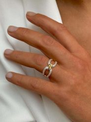 DI GIORGIO Pozłacany pierścionek z cyrkoniami rozmiar: 54. Żółte pierścionki damskie DI GIORGIO, z cyrkonią, pozłacane. Za 150.45 zł.