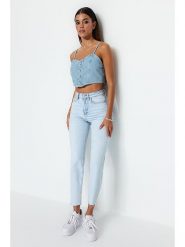Trendyol Dżinsy - Mom fit - w kolorze błękitnym rozmiar: 36. Niebieskie jeansy damskie Trendyol, z podwyższonym stanem. Za 100.99 zł.
