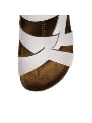 Comfortfusse Skórzane klapki w kolorze białym rozmiar: 39. Białe klapki damskie Comfortfüße, bez wzorów, z otwartym noskiem, bez obcasa, bez zapięcia. Za 252.99 zł.