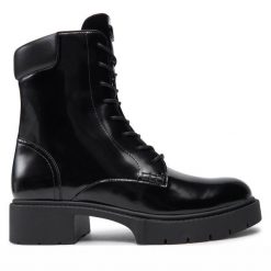 Trzewiki Coach. Czarne botki damskie Coach, bez obcasa, na płaskiej podeszwie, bez zapięcia. Za 989.99 zł.