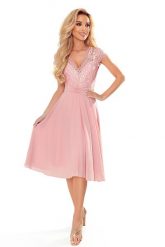 Zjawiskowa Sukienka z Koronkową Górą - Różowa. Czerwone sukienki damskie NUMOCO, bez wzorów, z elastanu, wizytowe, bez ramiączek. Za 359.90 zł.