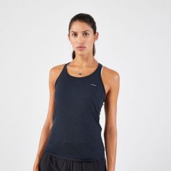 Koszulka do biegania bez rękawów damska Kiprun Run 500 Comfort. Czarne koszulki damskie KIPRUN, l, bez wzorów, z materiału, bez kołnierzyka, bez ramiączek. Za 59.99 zł.