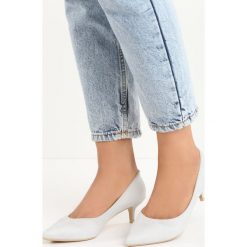 Jasnoszare Czółenka Just Dance. Szare czółenka damskie Born2be, z materiału. Za 59.99 zł.