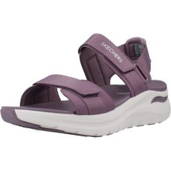 Sandały SKECHERS ARCH FIT 2.0 Fioletowy. Fioletowe sandały damskie Skechers, bez wzorów, z tkaniny, bez obcasa, bez zapięcia. Za 279.99 zł.