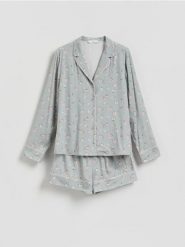 Wzorzysta piżama z wiskozy - jasnozielony. Zielone piżamy damskie Reserved, bez wzorów, z tkaniny, bez ramiączek. Za 139.99 zł.