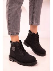 Trendyol Botki zimowe w kolorze czarnym rozmiar: 37. Czarne botki damskie Trendyol, na zimę, bez obcasa, bez zapięcia. Za 88.02 zł.