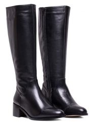 ELODIE Skórzane kozaki w kolorze czarnym rozmiar: 39. Czarne kozaki damskie ELODIE, na zimę, bez obcasa, bez zapięcia. Za 290.19 zł.