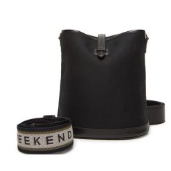 Torebka Weekend Max Mara. Czarne listonoszki damskie Weekend Max Mara, bez wzorów, bez dodatków. Za 959.99 zł.