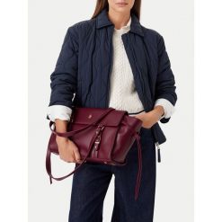 Torebka Beverly Hills Polo Club. Czerwone torebki klasyczne damskie Beverly Hills Polo Club, bez dodatków. Za 299.99 zł.