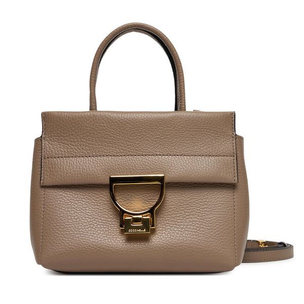 Torebka Coccinelle. Brązowe torebki klasyczne damskie Coccinelle, bez dodatków. Za 909.00 zł.