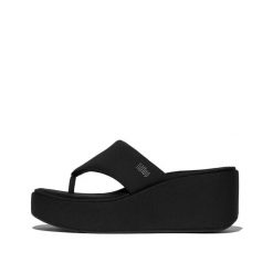 Klapki damskie FitFlop Platfforms. Czarne klapki damskie FIT FLOP, bez wzorów, bez obcasa, bez zapięcia. Za 443.50 zł.