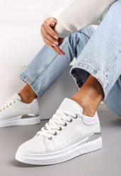 Białe Sneakersy z Ekoskóry Ozdobione Brokatem i Metalicznym Detalem Isalieua. Białe obuwie sportowe damskie Renee, bez zapięcia. Za 74.99 zł.