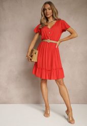 Czerwona Sukienka Rozkloszowana z Bawełny Ozdobiona Falbanami i Guzikami Zoliova. Czerwone sukienki damskie Renee, bez wzorów, z bawełny, eleganckie, bez ramiączek. W wyprzedaży za 39.99 zł.