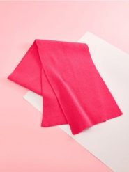 Szalik - różowy. Czerwone szaliki damskie Sinsay, bez wzorów, z materiału. Za 39.99 zł.