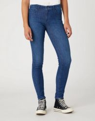 DAMSKIE SPODNIE WRANGLER SKINNY GOOD LIFE 112144781. Rurki damskie Wrangler, bez wzorów, z jeansu. Za 219.99 zł.