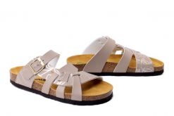 DR. BRINKMANN 700804-08 beige, klapki damskie. Brązowe klapki damskie Dr. Brinkmann, bez wzorów, bez obcasa, bez zapięcia. Za 148.67 zł.