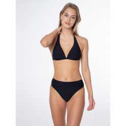 Góra bikini damskiego Protest MIXWANAKA. Czarne bikini Protest, bez wzorów. Za 179.00 zł.