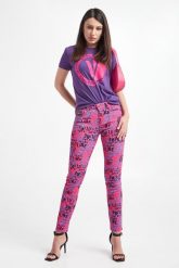 T-shirt damski VERSACE JEANS COUTURE. T-shirty damskie Versace Jeans Couture, xs, bez wzorów, z jeansu, bez kołnierzyka. W wyprzedaży za 296.27 zł.