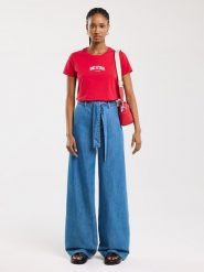 BIG STAR Koszulka w kolorze czerwonym rozmiar: M. Czerwone koszulki damskie Big Star, m, bez wzorów, z bawełny, bez kołnierzyka, bez ramiączek. Za 52.55 zł.