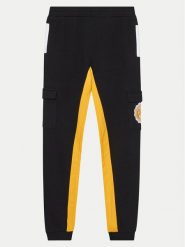 Guess Spodnie dresowe L4YQ12 KA6R4 Czarny Regular Fit. Czarne spodnie dresowe chłopięce Guess, z bawełny. Za 109.99 zł.