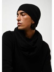 AUTHENTIC CASHMERE Kaszmirowa czapka "Pinier" w kolorze czarnym rozmiar: onesize. Czarne czapki damskie AUTHENTIC CASHMERE, bez wzorów, z kaszmiru. Za 144.58 zł.