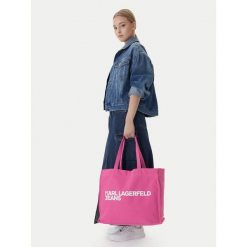 Torebka Karl Lagerfeld Jeans. Czerwone shopper bag Karl Lagerfeld Jeans, bez wzorów, z jeansu, bez dodatków. Za 259.99 zł.