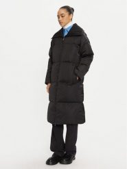 Calvin Klein Płaszcz zimowy K20K207721 Czarny Regular Fit. Czarne płaszcze damskie Calvin Klein, na zimę, xs, bez wzorów, z syntetyku, bez kaptura. Za 1,189.00 zł.