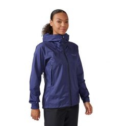 Kurtka przeciwdeszczowa damska Rab Downpour Plus 2.0 Jacket z kapturem. Niebieskie kurtki damskie RAB, bez wzorów, z kapturem. Za 409.99 zł.