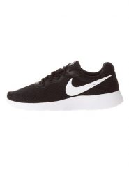 Nike Sneakersy "Tanjun" w kolorze czarnym rozmiar: 40. Czarne obuwie sportowe damskie Nike, bez zapięcia. Za 113.10 zł.
