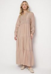 Beżowa Wiskozowa Sukienka Boho o Rozkloszowanym Kroju z Gumką i Koronką Gonillea. Brązowe sukienki damskie Born2be, z aplikacjami, z koronki, boho, bez ramiączek. W wyprzedaży za 127.49 zł.