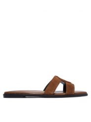 BOSS Klapki Charlize 50563333 Beżowy. Brązowe klapki damskie Boss, bez wzorów, ze skóry, bez obcasa, bez zapięcia. Za 899.99 zł.