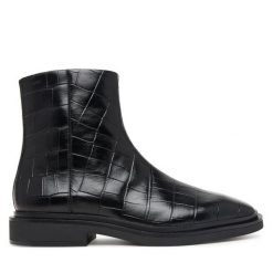 Botki Calvin Klein. Czarne botki damskie Calvin Klein, bez obcasa, na płaskiej podeszwie, bez zapięcia. Za 699.99 zł.
