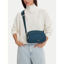 Torebka Lasocki. Niebieskie listonoszki damskie Lasocki, bez wzorów, bez dodatków. Za 189.99 zł.