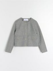Krótka kurtka z dekoracyjnymi zatrzaskami - szary. Szare kurtki damskie Sinsay, l, bez wzorów, bez kaptura. W wyprzedaży za 33.99 zł.