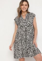 Czarna Bawełniana Sukienka o Rozkloszowanym Kroju Oversize Liravina. Czarne sukienki damskie Born2be, bez wzorów, z bawełny, eleganckie, bez ramiączek. W wyprzedaży za 38.24 zł.
