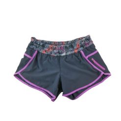Second life - Spodenki damskie Lululemon - Stan bardzo dobry. Szare spodenki sportowe damskie LULULEMON, l, bez wzorów, z materiału, na fitness i siłownię. Za 106.46 zł.