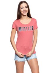 MUSTANG T SHIRT DAMSKI Alexia C Print 1009641 8271. Czerwone t-shirty damskie Mustang, s, bez wzorów, bez kołnierzyka. W wyprzedaży za 39.99 zł.