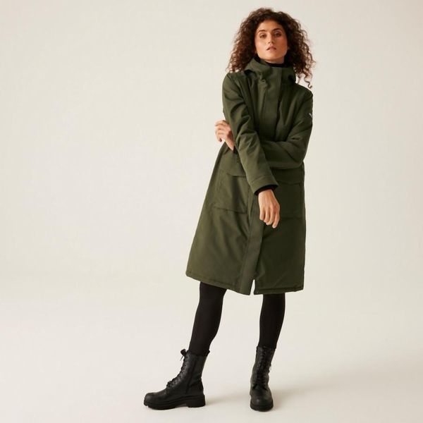 Kurtka przeciwdeszczowa z kapturem damska Regatta Yarli. Brązowe kurtki damskie Regatta, na zimę, bez wzorów, z kapturem. W wyprzedaży za 453.00 zł.