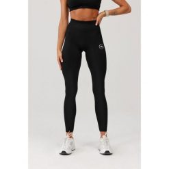 Damskie legginsy bezszwowe Rough Radical Seamless Glow Long. Czarne legginsy damskie ROUGH RADICAL, bez wzorów. W wyprzedaży za 127.92 zł.