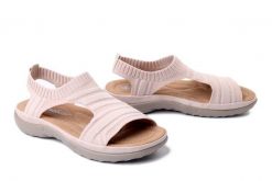 RIEKER 64850-31 pink, sandały damskie. Czerwone sandały damskie Rieker, bez wzorów, bez obcasa, bez zapięcia. Za 299.90 zł.