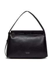 Calvin Klein Torebka Gracie K60K611661 Czarny. Czarne torebki klasyczne damskie Calvin Klein, ze skóry, bez dodatków. Za 379.99 zł.