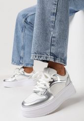 Biało-Srebrne Sneakersy na Grubej Podeszwie z Metalicznymi Wstawkami Atilem. Białe obuwie sportowe damskie Born2be, bez zapięcia. Za 89.99 zł.
