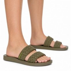 Klapki damskie Ipanema 83243 RENDA II FEM. Zielone klapki damskie Ipanema, z aplikacjami, z materiału, bez obcasa, bez zapięcia. Za 59.00 zł.