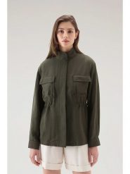 Woolrich Kurtka przejściowa "Fluid" w kolorze khaki rozmiar: L. Brązowe kurtki damskie Woolrich, l, bez wzorów, bez kaptura. Za 483.17 zł.
