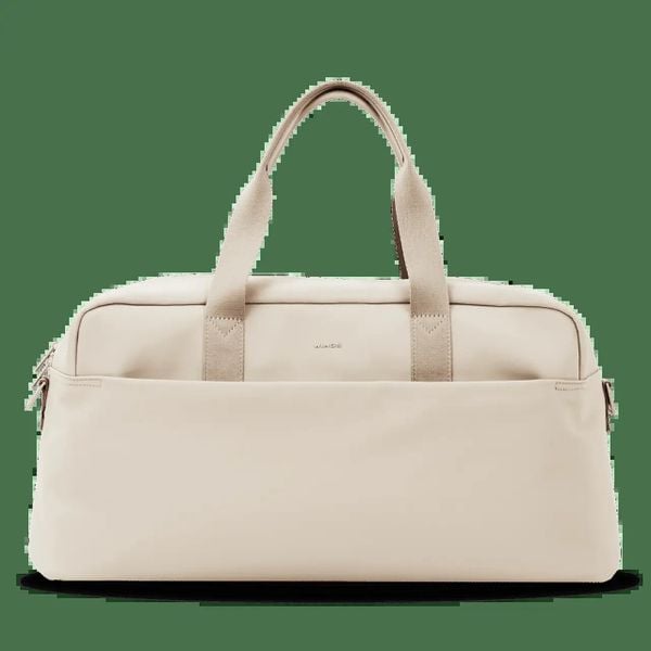 Duża torba sportowa WINGS WILLOW BEIGE. Brązowe torby podróżne Wings, bez wzorów, z materiału, duże. Za 259.90 zł.
