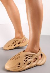 Ciemnobeżowe Wsuwane Sneakersy z Lekkiej Pianki z Wycięciami Bonasna. Brązowe obuwie sportowe damskie Renee, bez zapięcia. Za 19.99 zł.